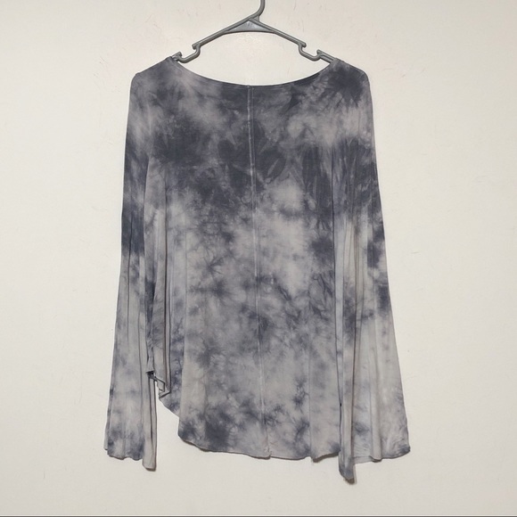 American Eagle Bell Sleeve Top - Picture 5 of 9